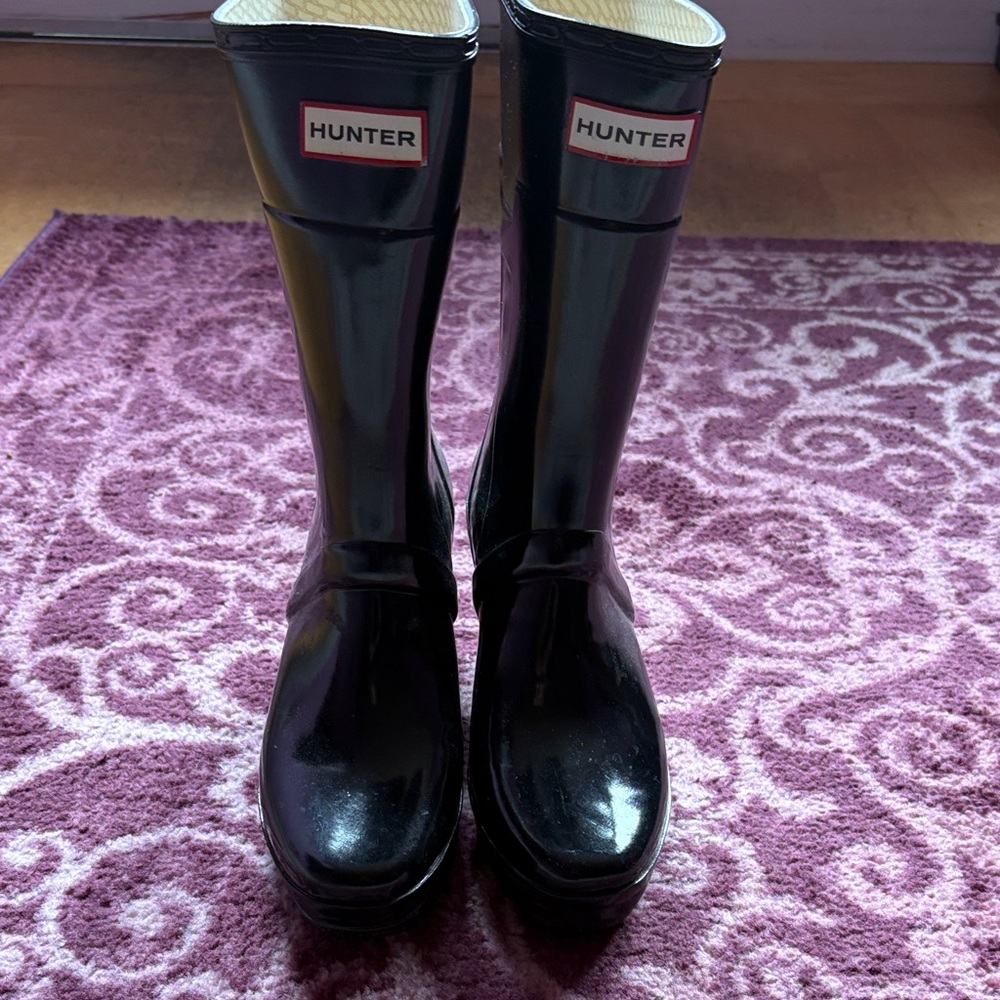 Hunter Glossy Black Wedge Rain Boots